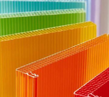 ویژگی‌ های فیزیکی و شیمیایی ورق پلی کربنات