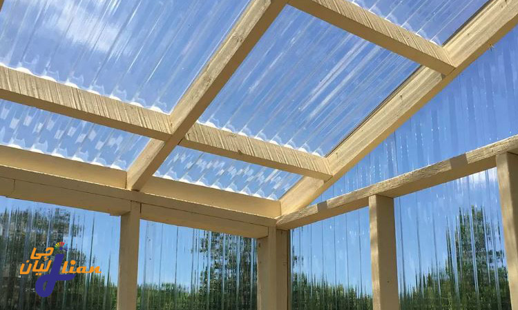 عوامل مؤثر بر انتخاب ورق‌ های پلی کربنات برای گلخانه‌ ها